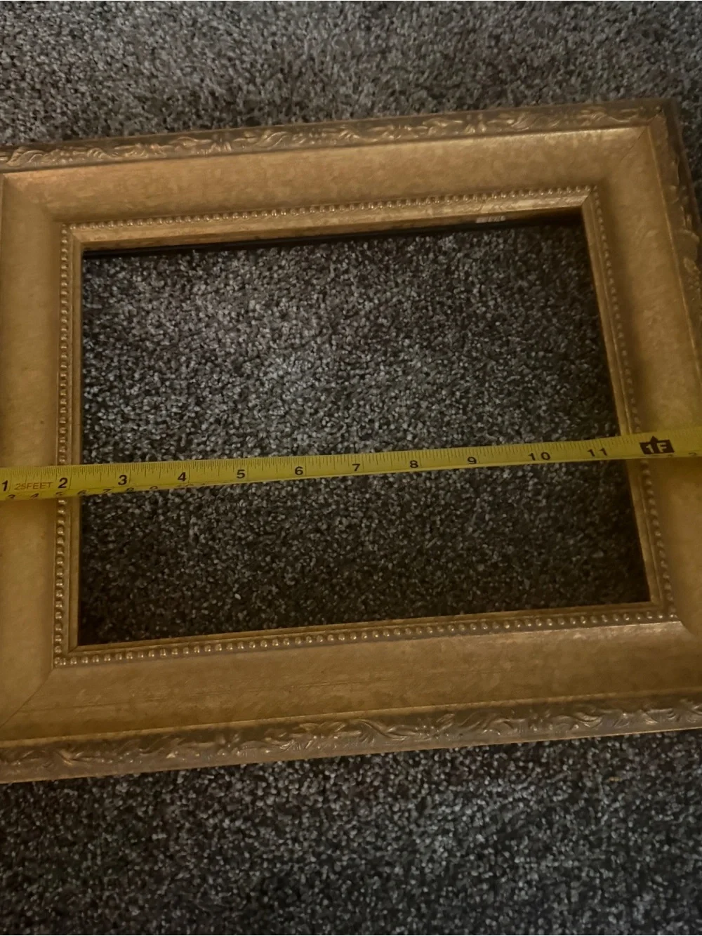 Gold picture frames lot of 2